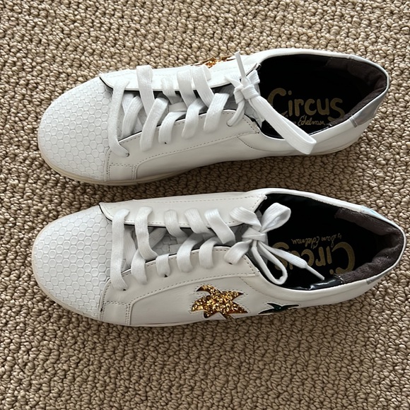 Circus Vanellope Palm Tree Sneaker - Picture 2 of 8